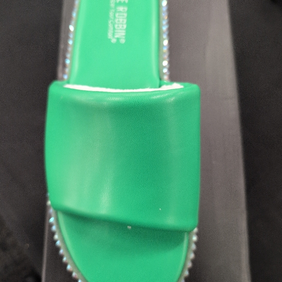 Slides - Picture 4 of 4